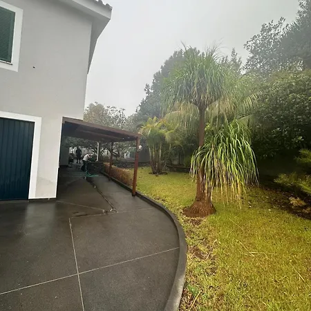 Villa Canhas Villa *